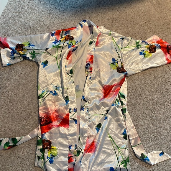 Polyester Robe - Picture 2 of 2